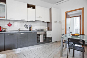 Cenisio brilliant flat Milano